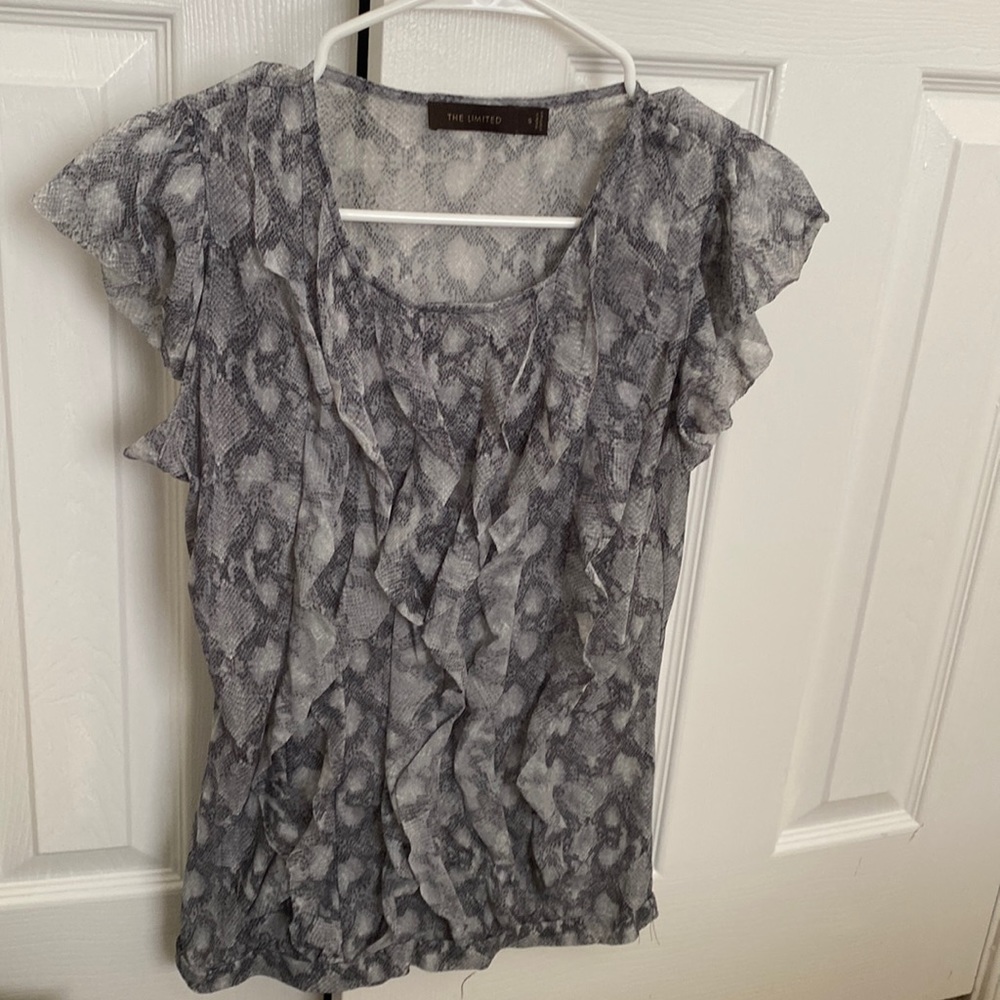 Dark and light gray nice top.It’s from the limited. Size small.